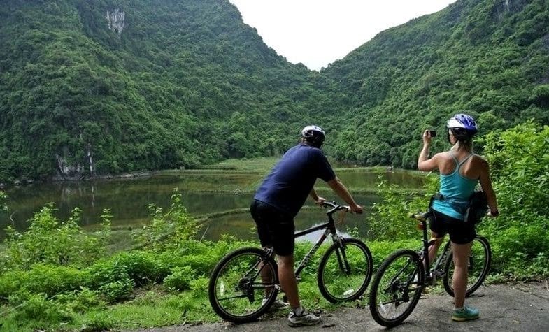 A Summary of Cat Ba Island