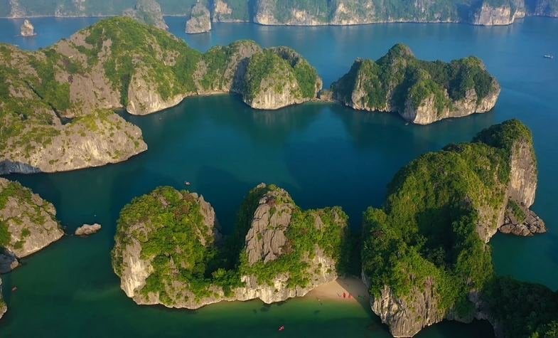 A Helpful Tips for Visiting Cat Ba Island