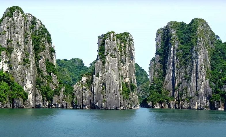 Explore Ha Long Bay