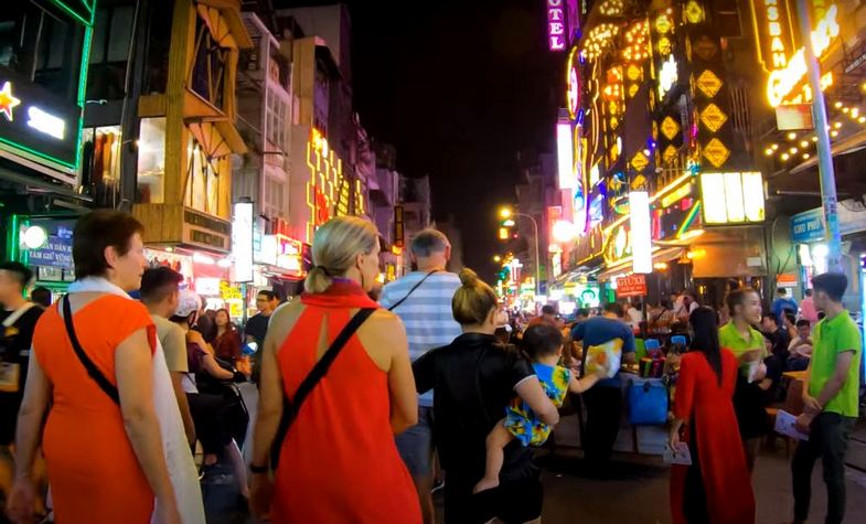 Nightlife in Saigon