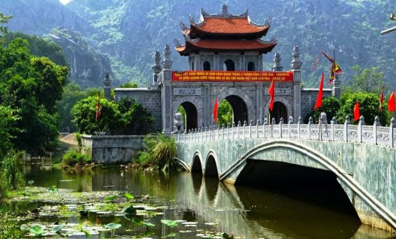 Trang An UNESCO World Heritage - Hoa Lu Ancient Capital